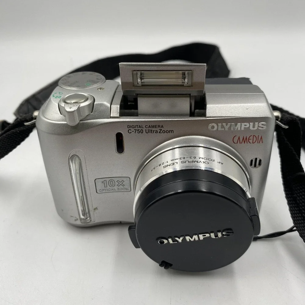 Vintage Olympus Camedia C-750 Ultra Zoom 4MP‎ Digital Camera 10x Optical Zoom